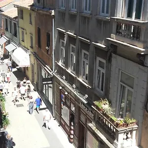https://pula-center-old-town-apartments-and-rooms.in-istria.net